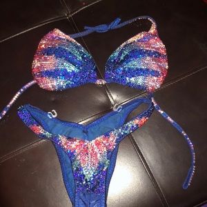 TMARIE posing suit. FIGURE/Women’s Physique